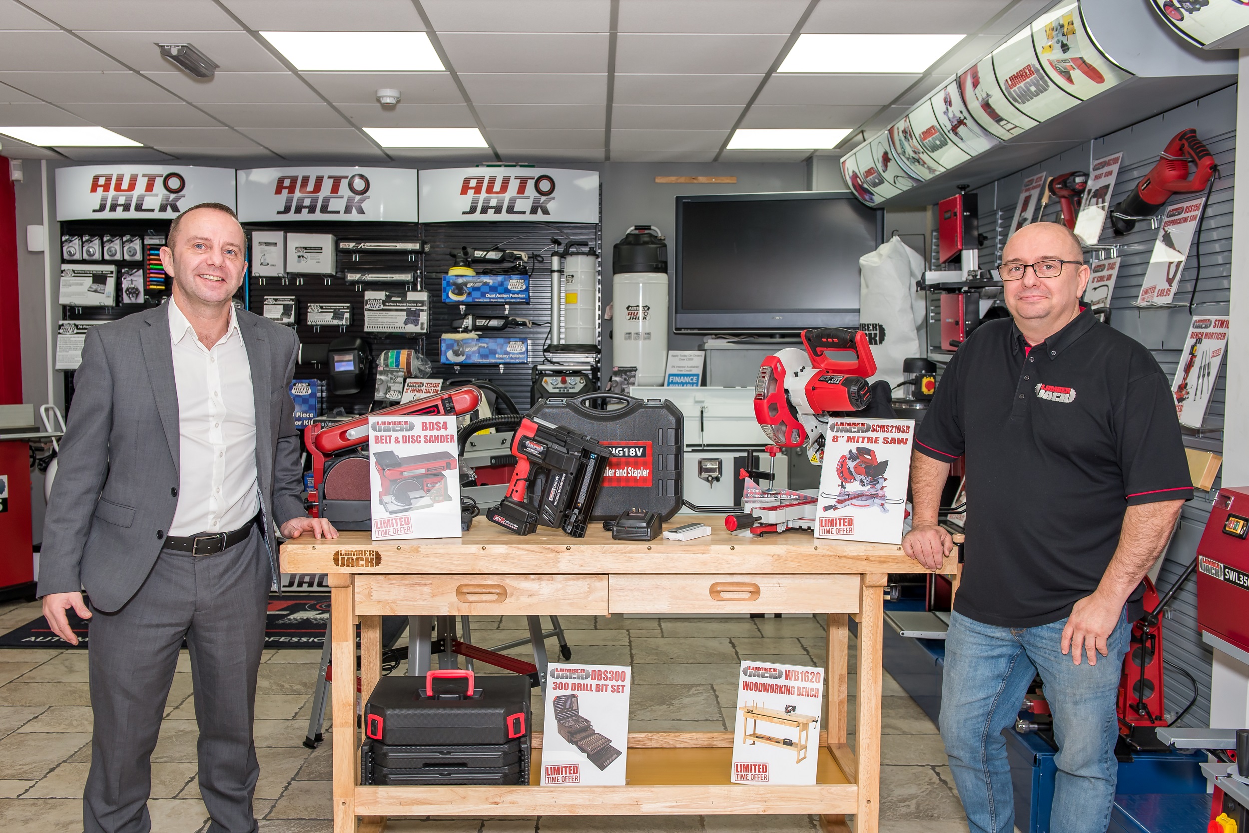 2019-01/1546939450_dave-and-fred-evans-toolsave-co-founders-2-